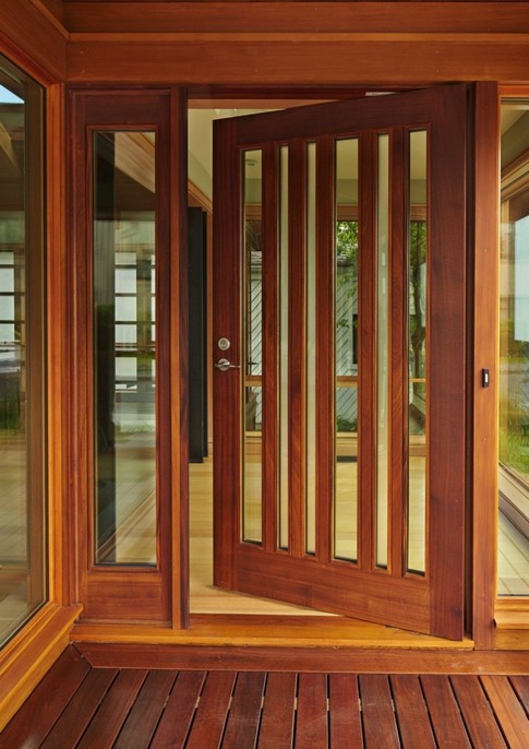 Portas de madeira com vidro